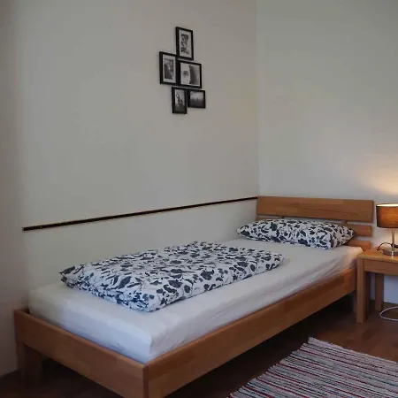 3-raum In Chemnitz, Ideal Fuer Monteure * ケムニッツ