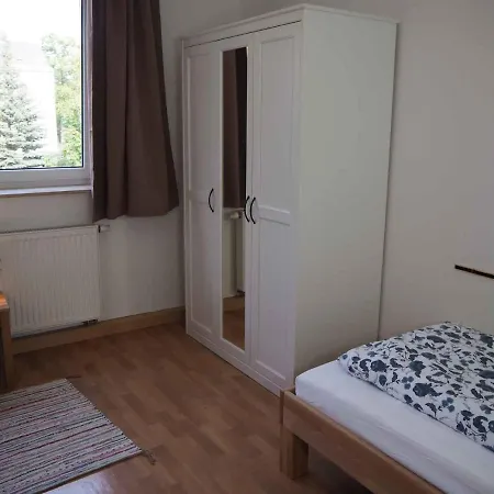 Apartment 3-raum In Chemnitz, Ideal Fuer Monteure *